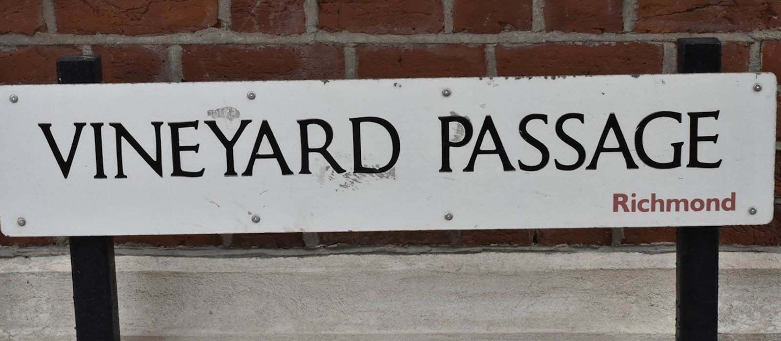 Road sign for Vineyard Passage
